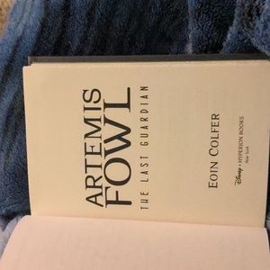 Artemis Fowl. (book)